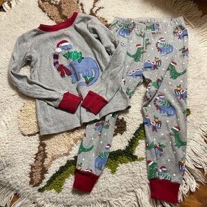 Gymboree Christmas dinosaur pajamas 100% cotton Festive, comfy and cute